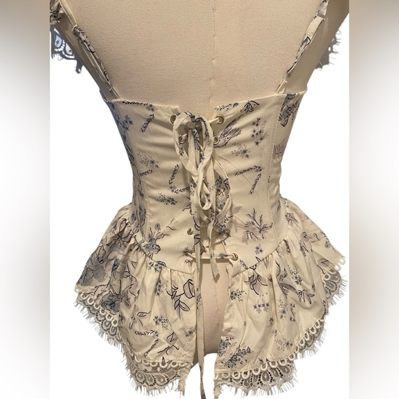 Elegant Cream Floral Ruffle Top - Picture 15 of 15